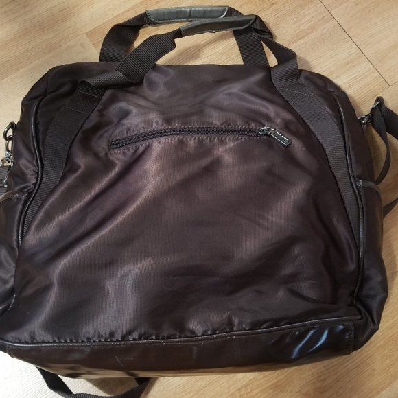 Roots Bag - Picture 5 of 6